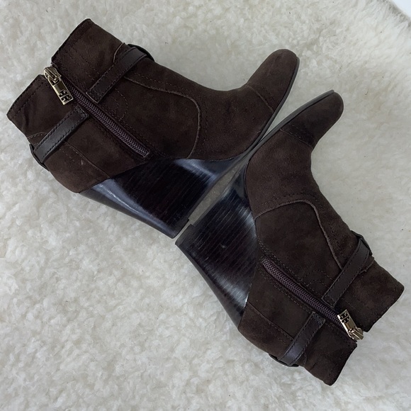 TORY BURCH ANKLE BOOTS - Picture 7 of 13